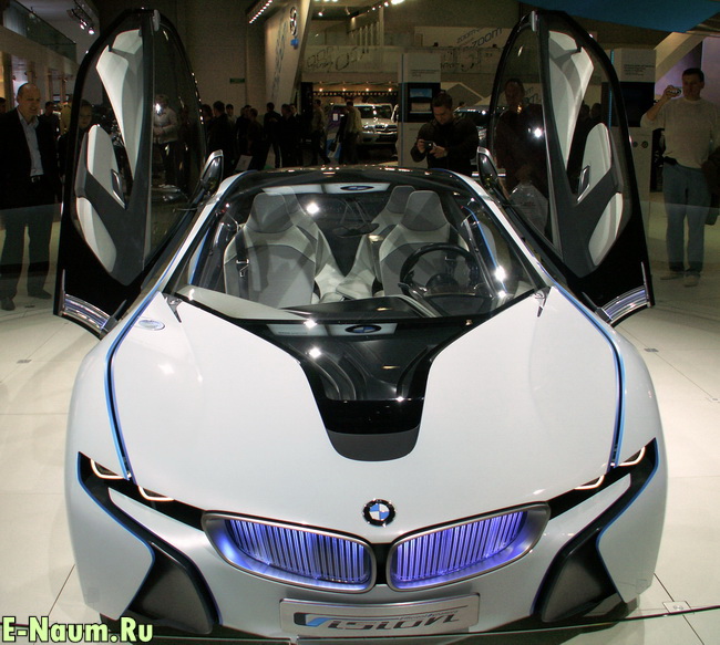 Концепт BMW Vision EfficientDynamics - гибридный автомобиль созданный с применением технологии BMW ActiveHybrid