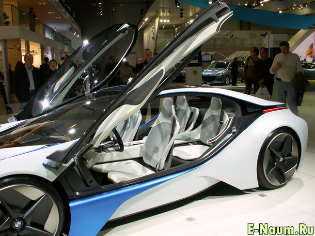 BMW Vision EfficientDynamics - стильный, динамичный и экологически чистый автомобиль