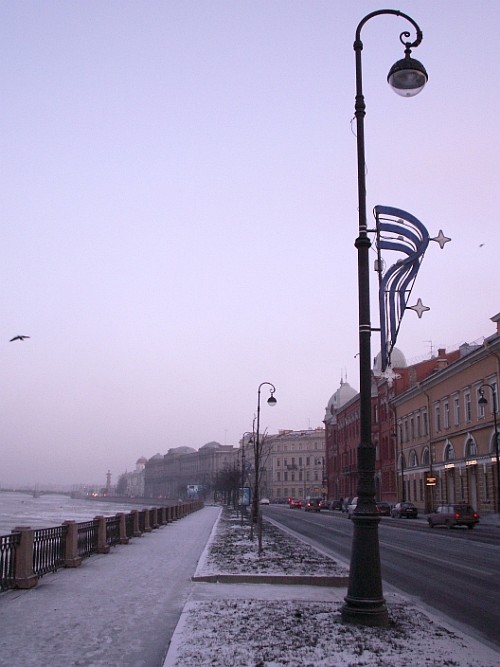 Фонарный столб на Набережной Макарова в Петербурге