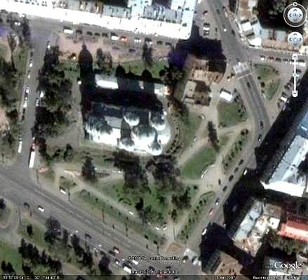 Фотографии со спутника предоставлены программой "Google Планета Земля"