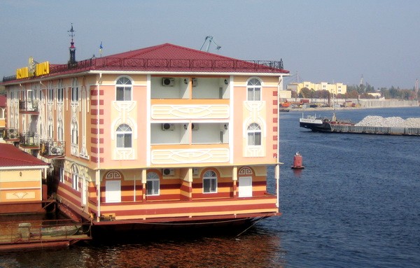 Отель на воде