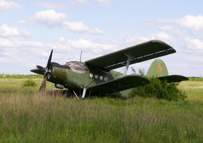 Доживают свои последние деньки старые советские самолеты